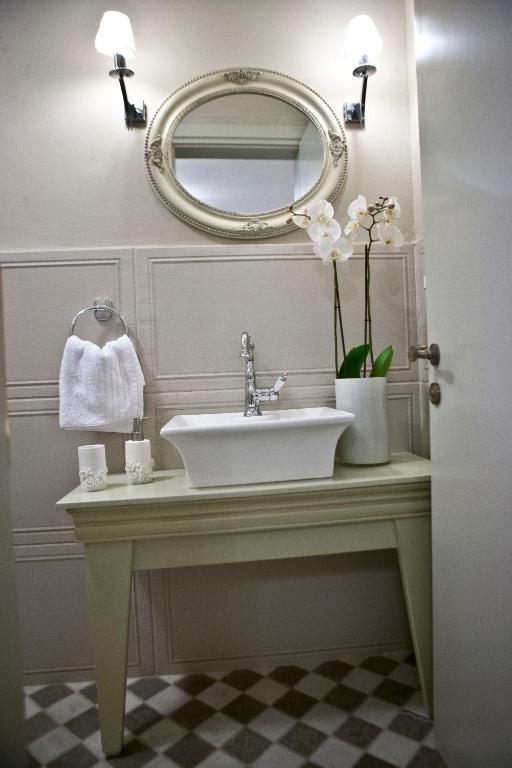 Melies Boutique Hotel Káto Loutrákion Oda fotoğraf